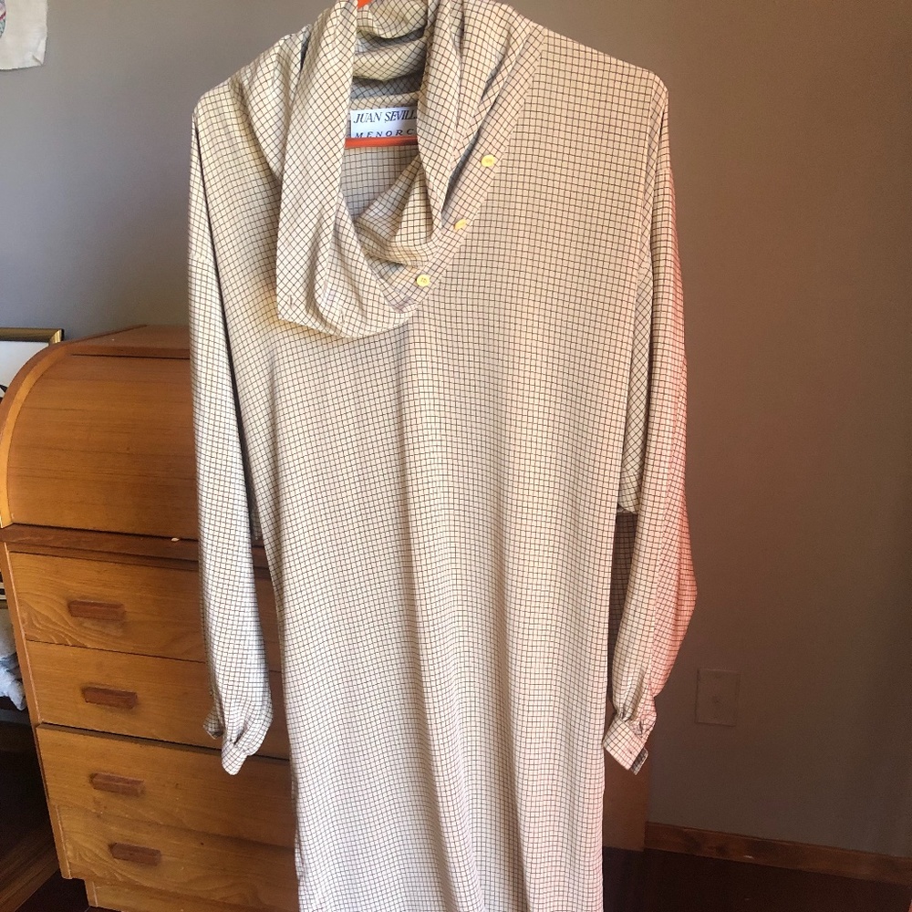 Working Girl vibz Vintage cowl neck dress w/ Pockets!!